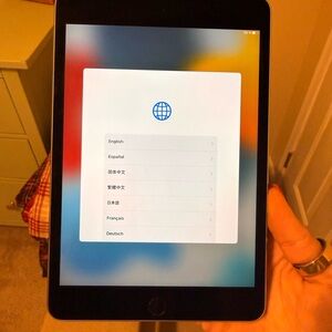 Apple Tablet - Sleek Silver Finish